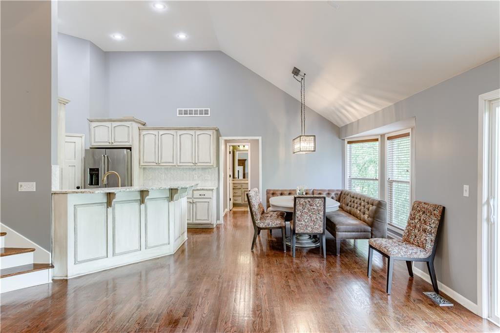 6764 Longview Road Shawnee, KS 66218 - Photo 13 of 57