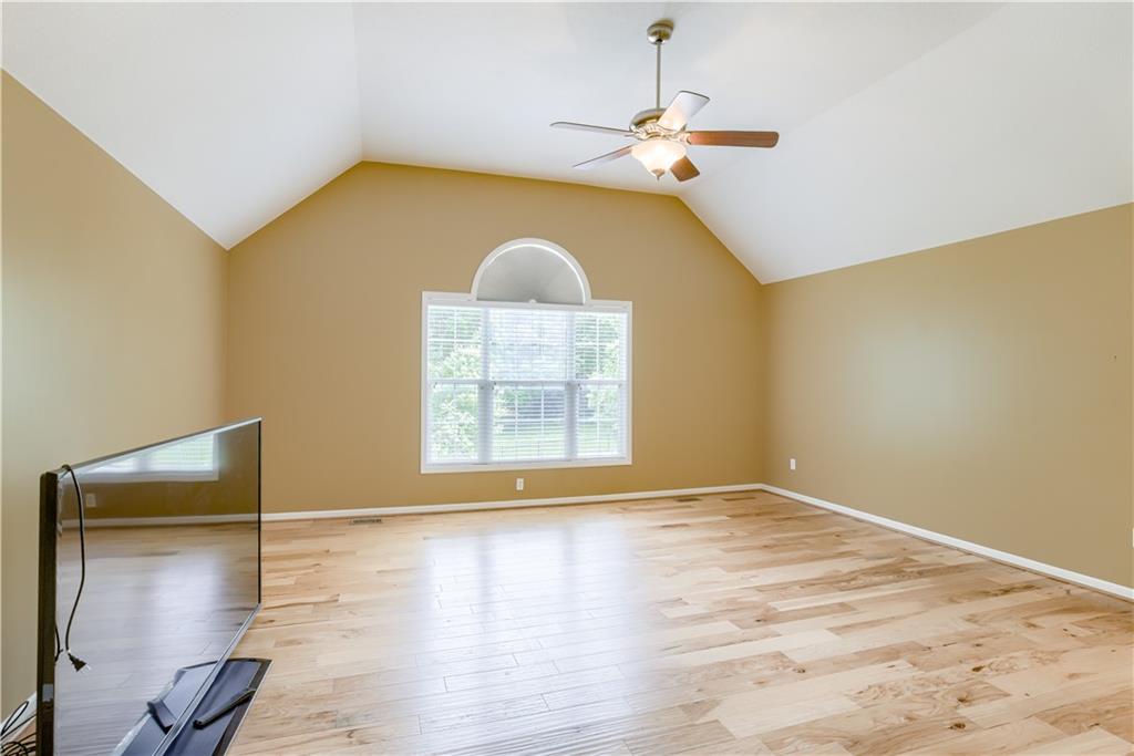 6764 Longview Road Shawnee, KS 66218 - Photo 20 of 57