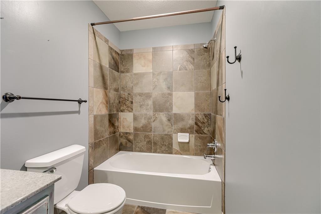 6764 Longview Road Shawnee, KS 66218 - Photo 29 of 57