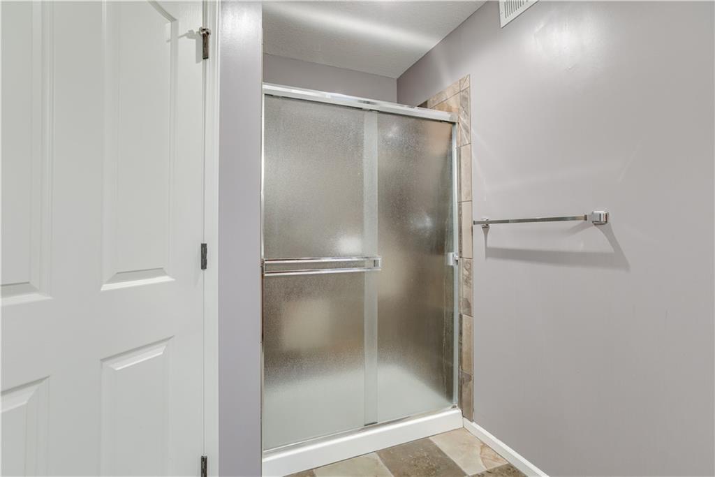 6764 Longview Road Shawnee, KS 66218 - Photo 33 of 57