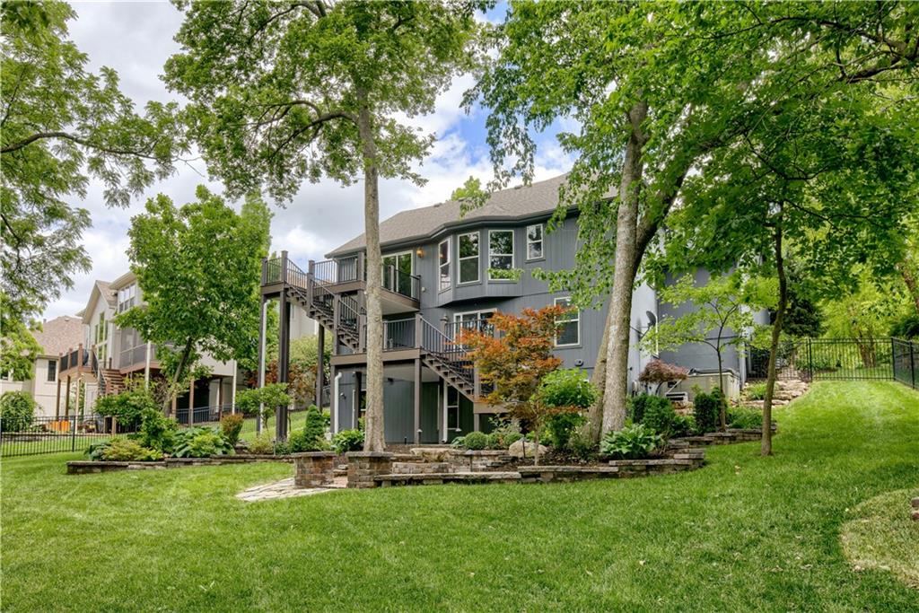 6764 Longview Road Shawnee, KS 66218 - Photo 6 of 57