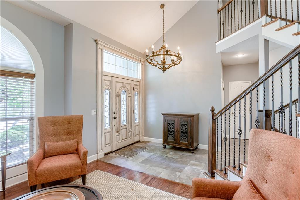 6764 Longview Road Shawnee, KS 66218 - Photo 7 of 57