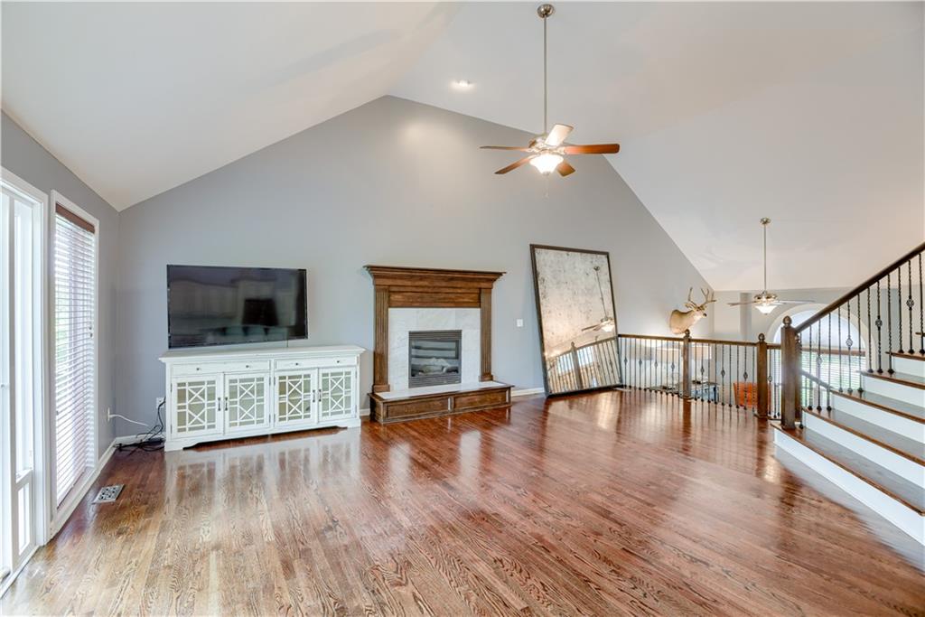 6764 Longview Road Shawnee, KS 66218 - Photo 10 of 57