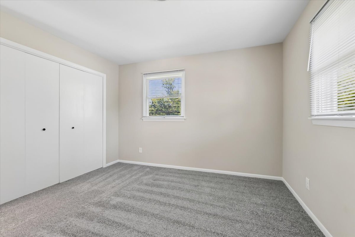 453 Tomahawk Street Park Forest, IL 60466 - Photo 17 of 24