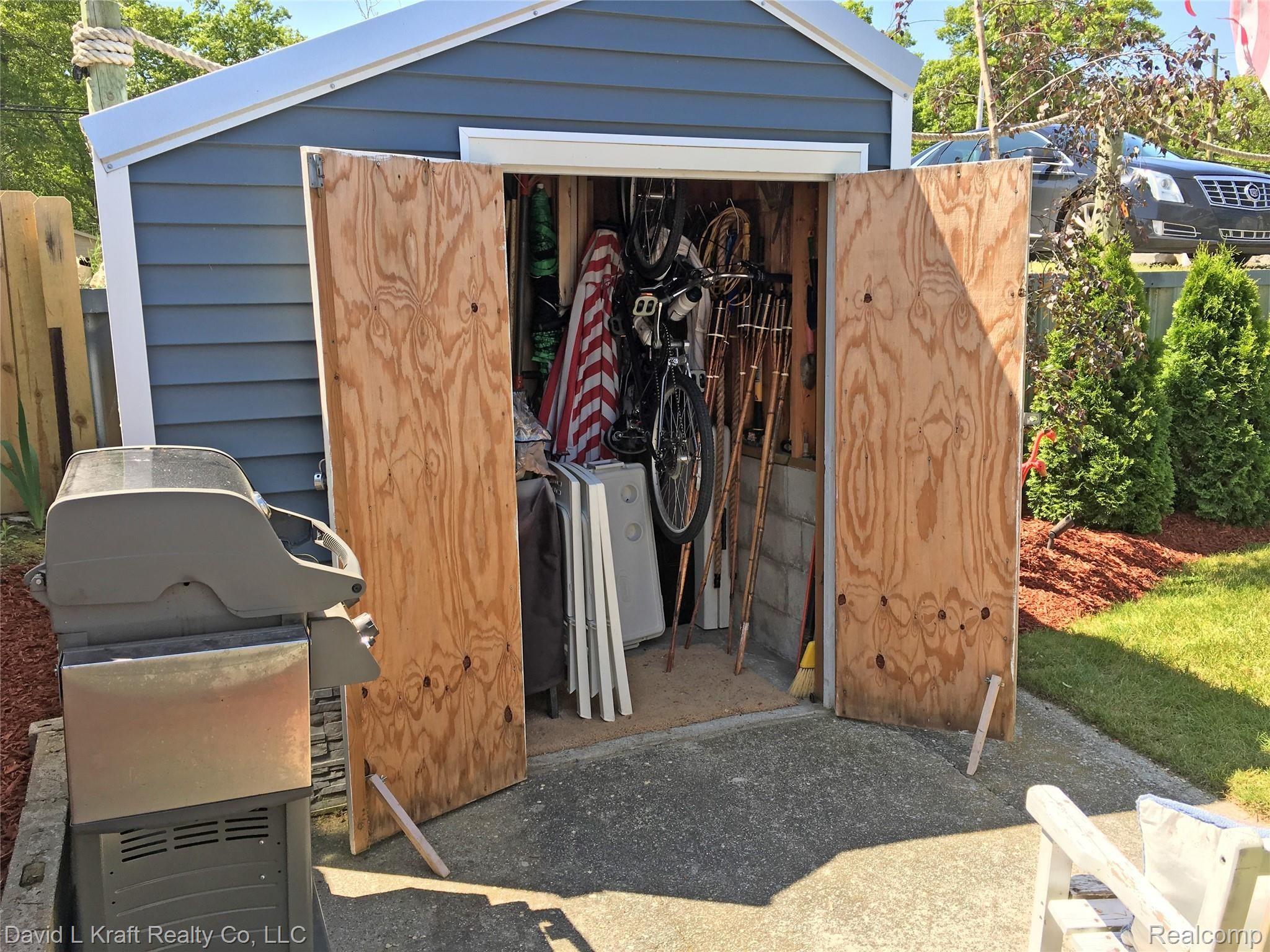 4490 Port Austin Road Caseville, MI 48725 - Photo 20 of 24 4490PtAustinShed.jpg