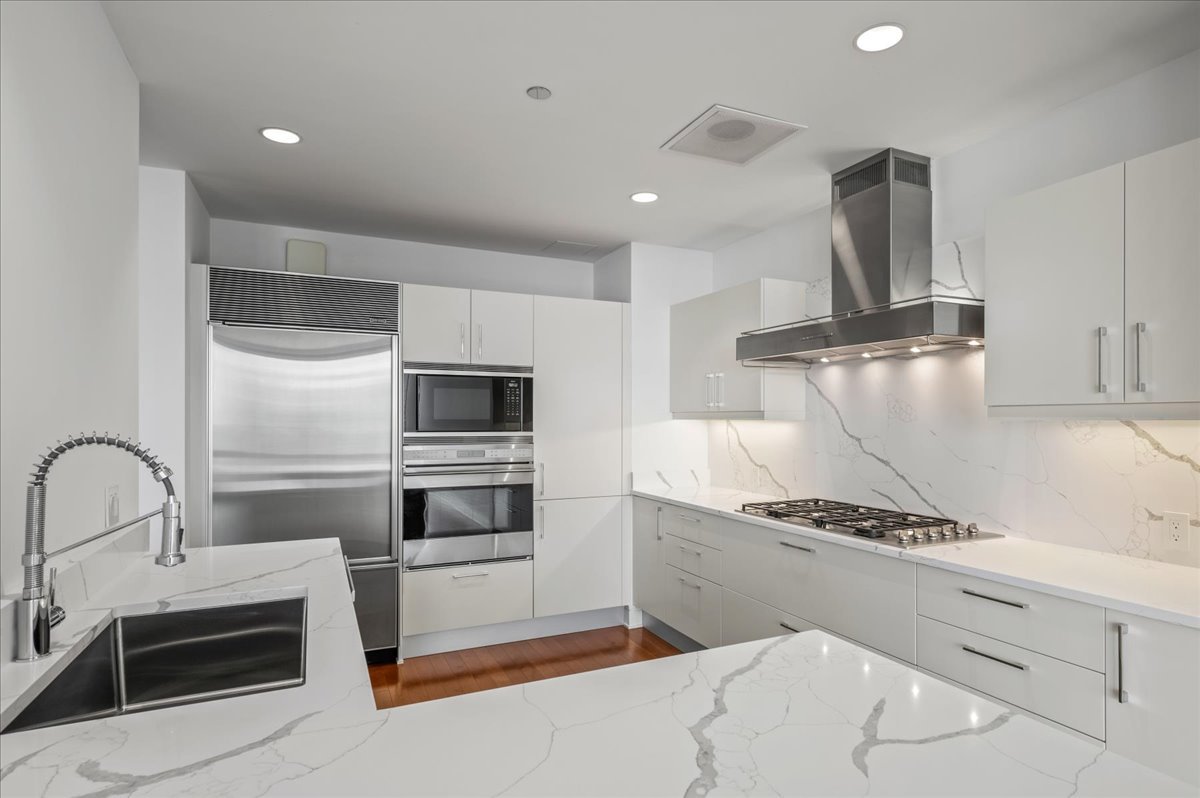 401 North Wabash Avenue, Unit 48I Chicago, IL 60611 - Photo 12 of 40