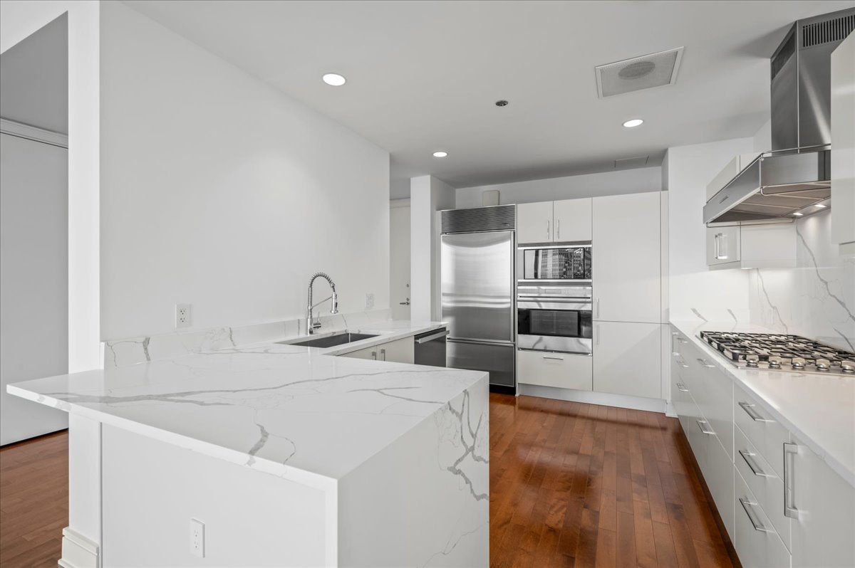 401 North Wabash Avenue, Unit 48I Chicago, IL 60611 - Photo 13 of 40