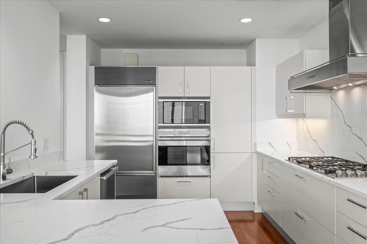 401 North Wabash Avenue, Unit 48I Chicago, IL 60611 - Photo 15 of 40