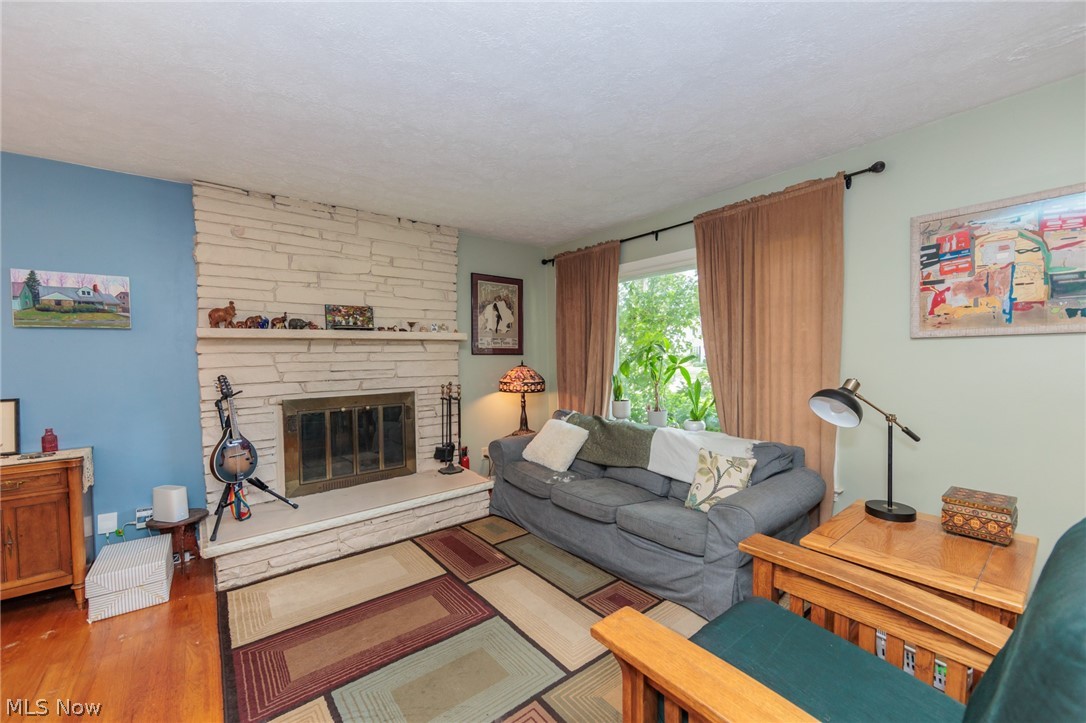 493 Malvern Road Akron, OH 44303 - Photo 3 of 35 Gallery Image 3
