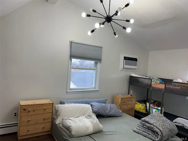 $4,000 | 15 Brook Drive, Valley Stream, NY 11581