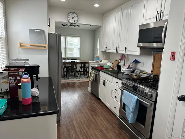 $4,000 | 15 Brook Drive, Valley Stream, NY 11581