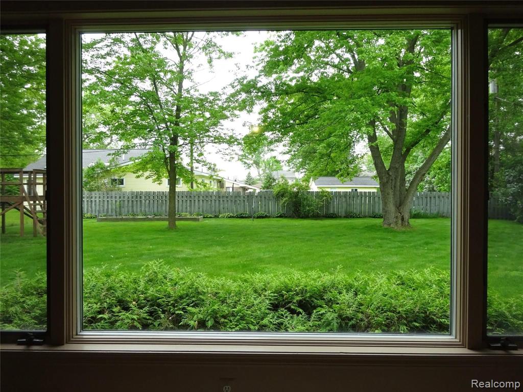 3760 John R Road Rochester Hills, MI 48307 - Photo 14 of 27