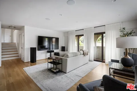 $1,900,000 | 2426 Cazaux Place, Los Angeles, CA 90068