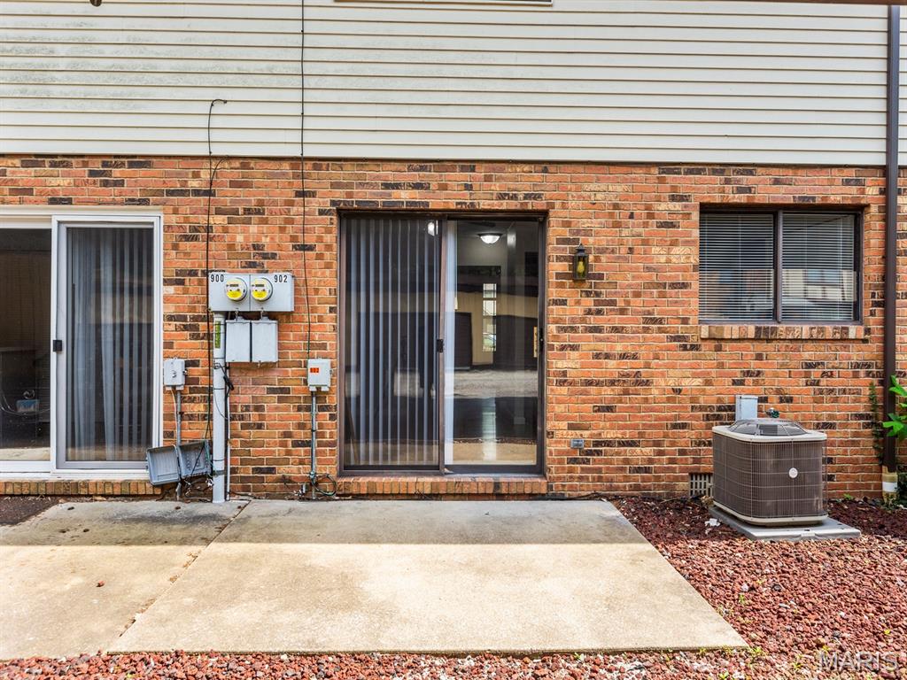 902 Mace's Grove Street O'Fallon, IL 62269 - Photo 2 of 25