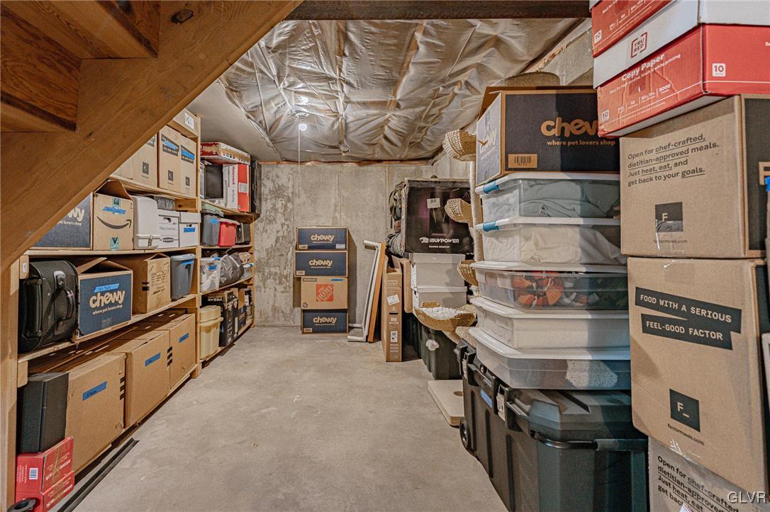 4396 Jay Street Whitehall, PA 18052 - Photo 23 of 28