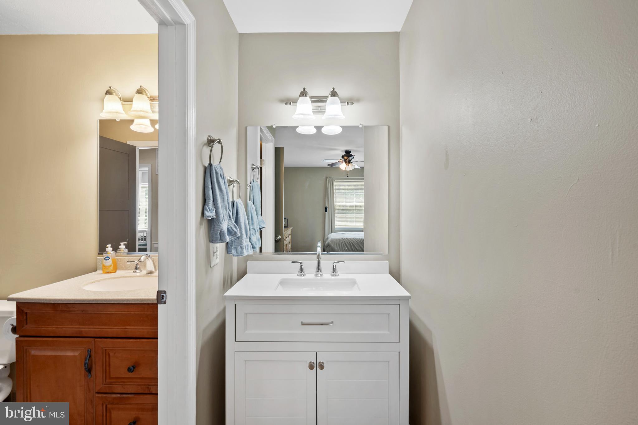 110 Rutledge Court North Wales, PA 19454 - Photo 16 of 35 a bathroom with a sink vanity and a mirror