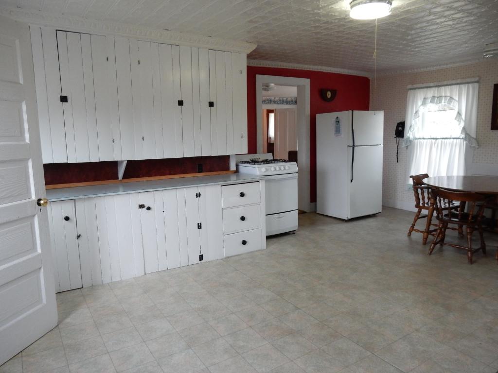 100 Dry Pond Road Glover, VT 05839 - Photo 5 of 28
