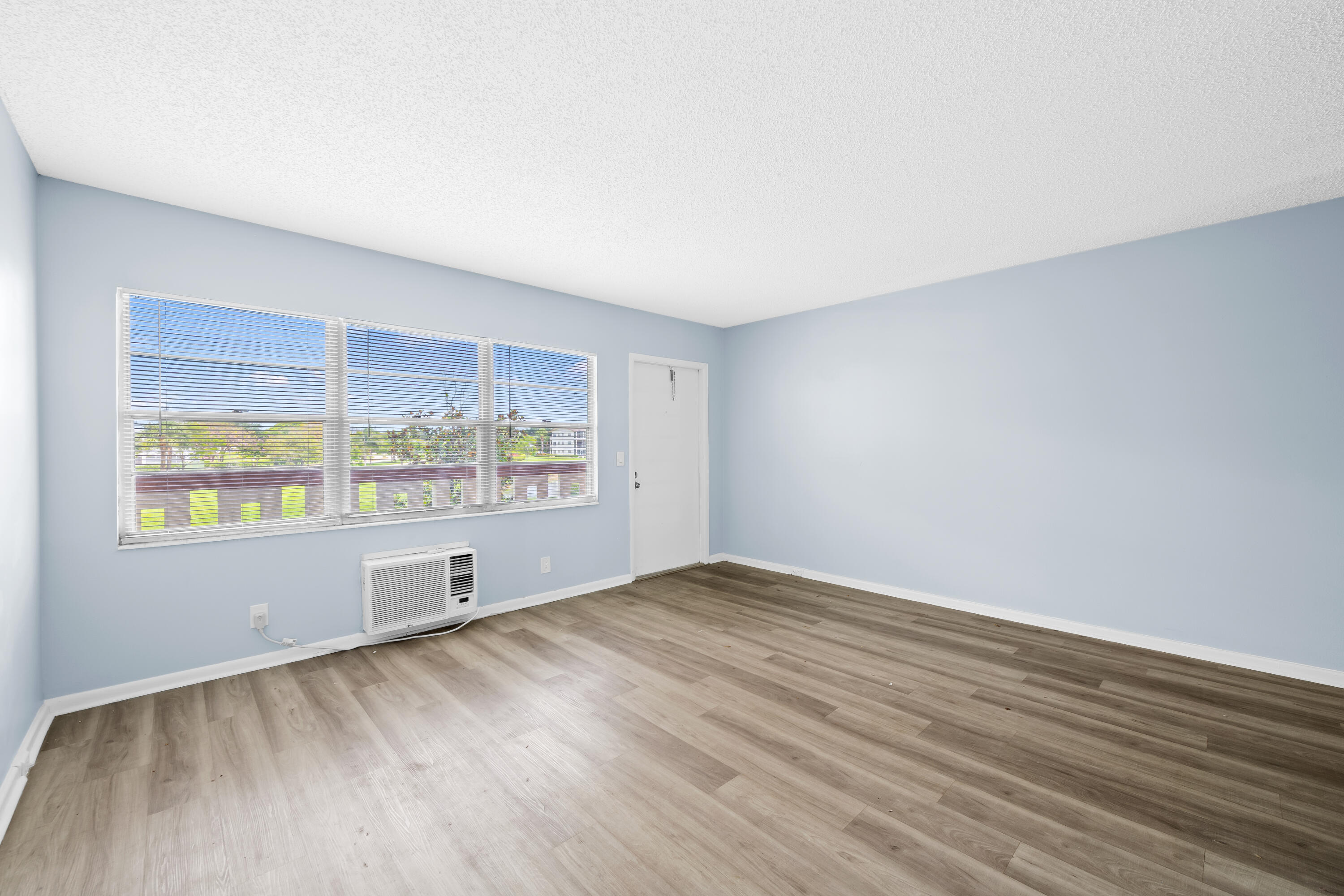 148 Preston Way, Unit 148 Boca Raton, FL 33434 - Photo 2 of 17 DSC_0759
