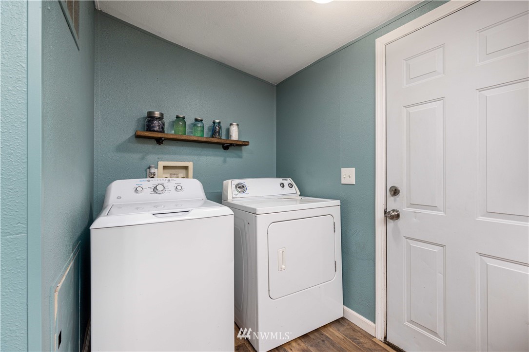 18108 Lawton Lane Southwest Rochester, WA 98579 - Photo 8 of 13 a utility room with dryer and washer