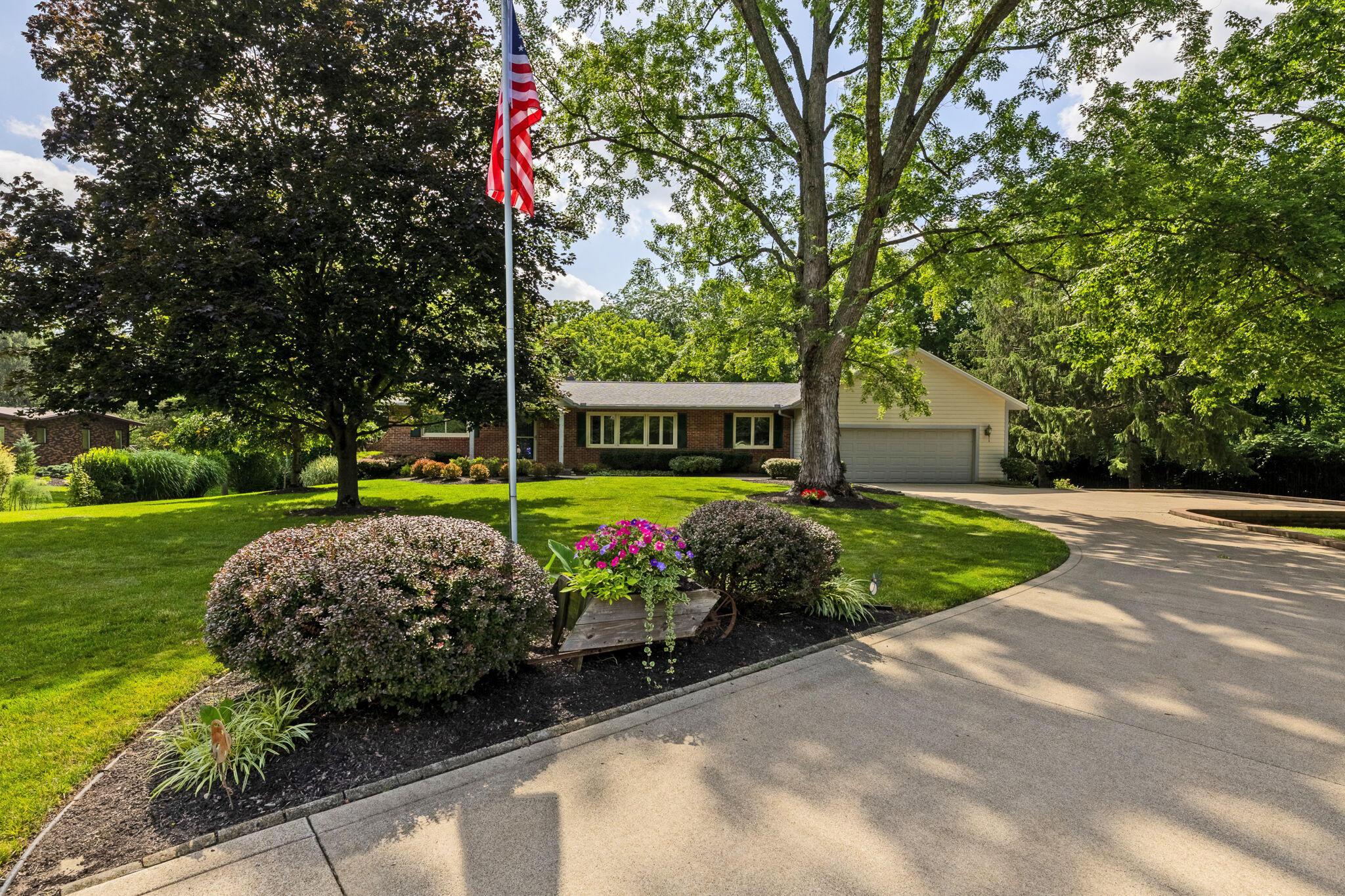 926 South Hempstead Road Westerville, OH 43081 - Photo 1 of 58 Front Exterior