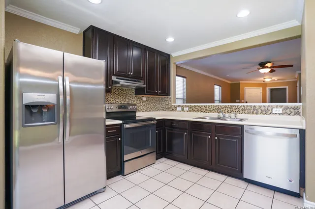 $1,675 | 631 Sanderling, San Antonio, TX 78245