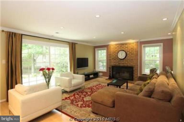 1500 Laurel Hill Road Vienna, VA 22182 - Photo 13 of 25 Family Room #2