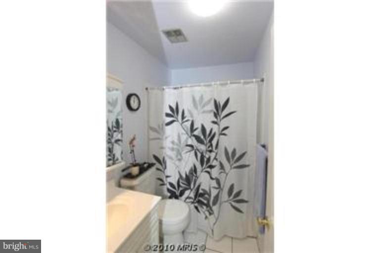 1500 Laurel Hill Road Vienna, VA 22182 - Photo 14 of 25 Bath #2