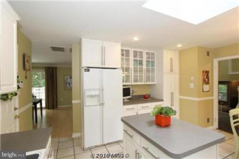 1500 Laurel Hill Road Vienna, VA 22182 - Photo 7 of 25 Kitchen #2