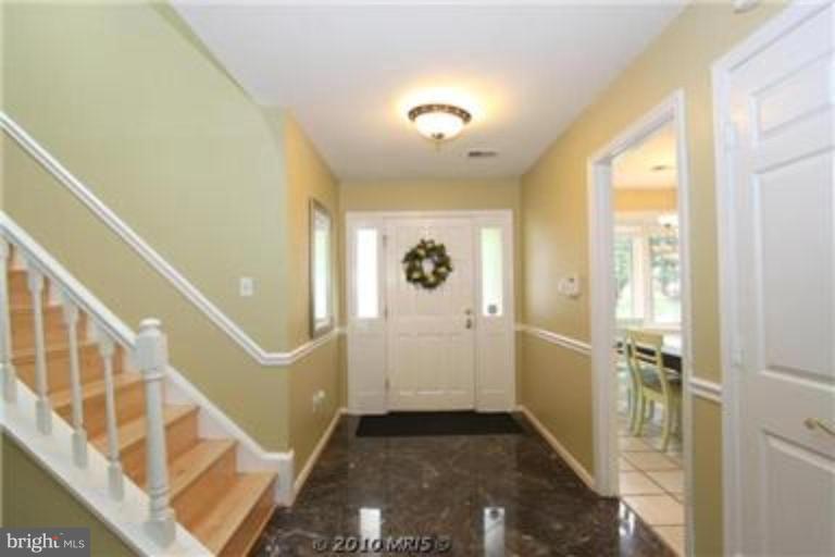 1500 Laurel Hill Road Vienna, VA 22182 - Photo 10 of 25 Entrance / Foyer