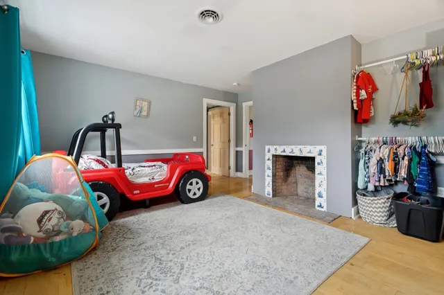 $575,000 | 11 Turnpike Road, Grafton, NH 03240