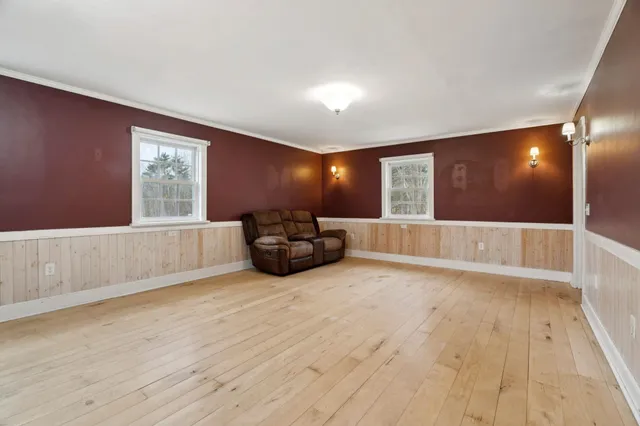 $575,000 | 11 Turnpike Road, Grafton, NH 03240