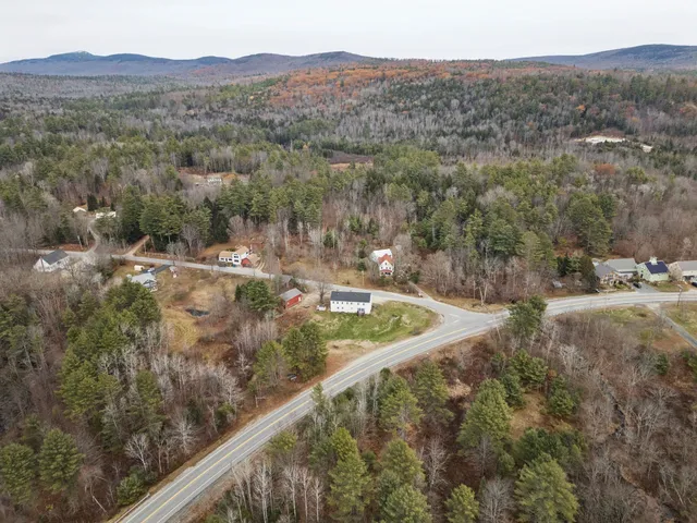 $575,000 | 11 Turnpike Road, Grafton, NH 03240