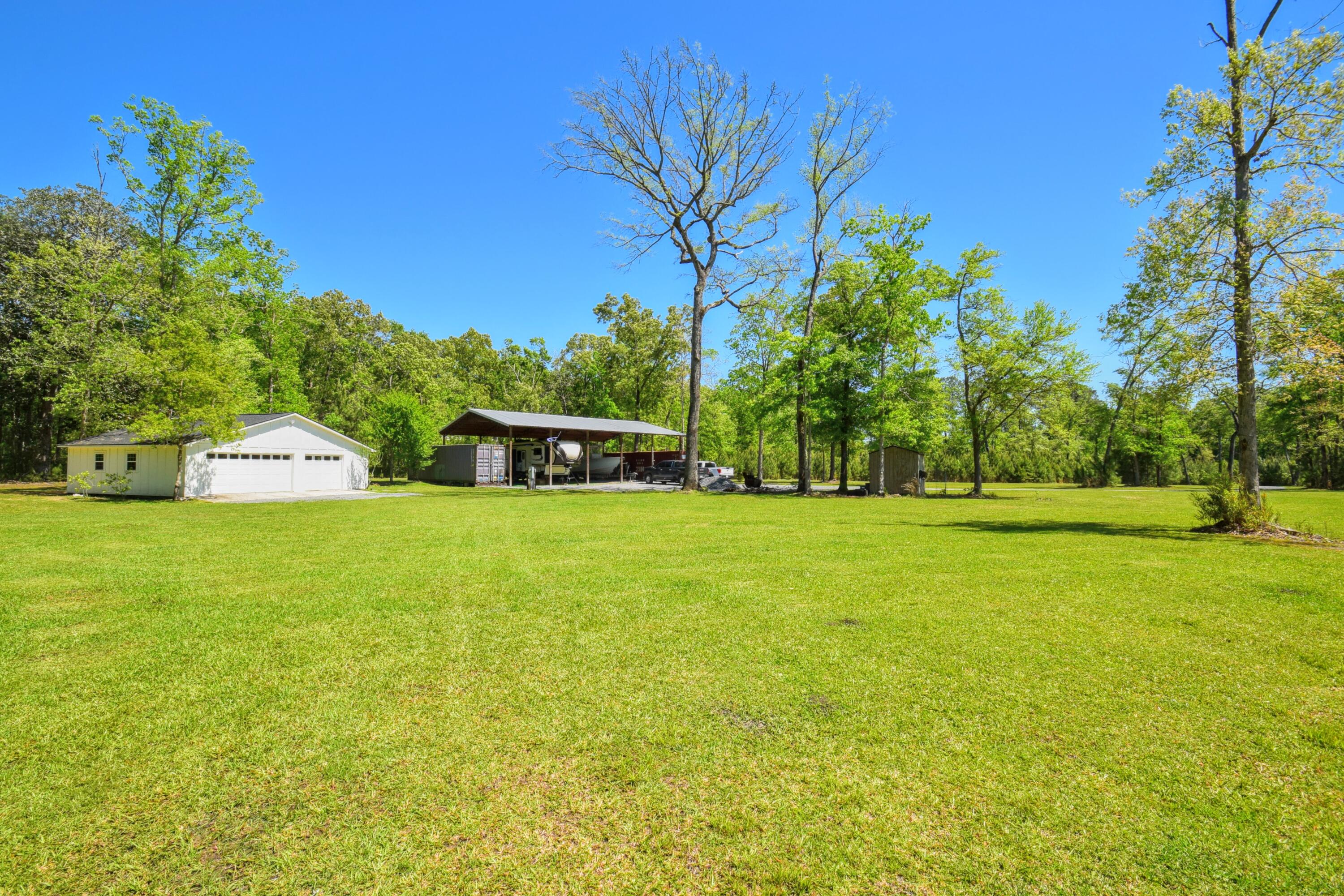 6870 Early Jersey Road Meggett, SC 29449 - Photo 3 of 37 Garage & Storage