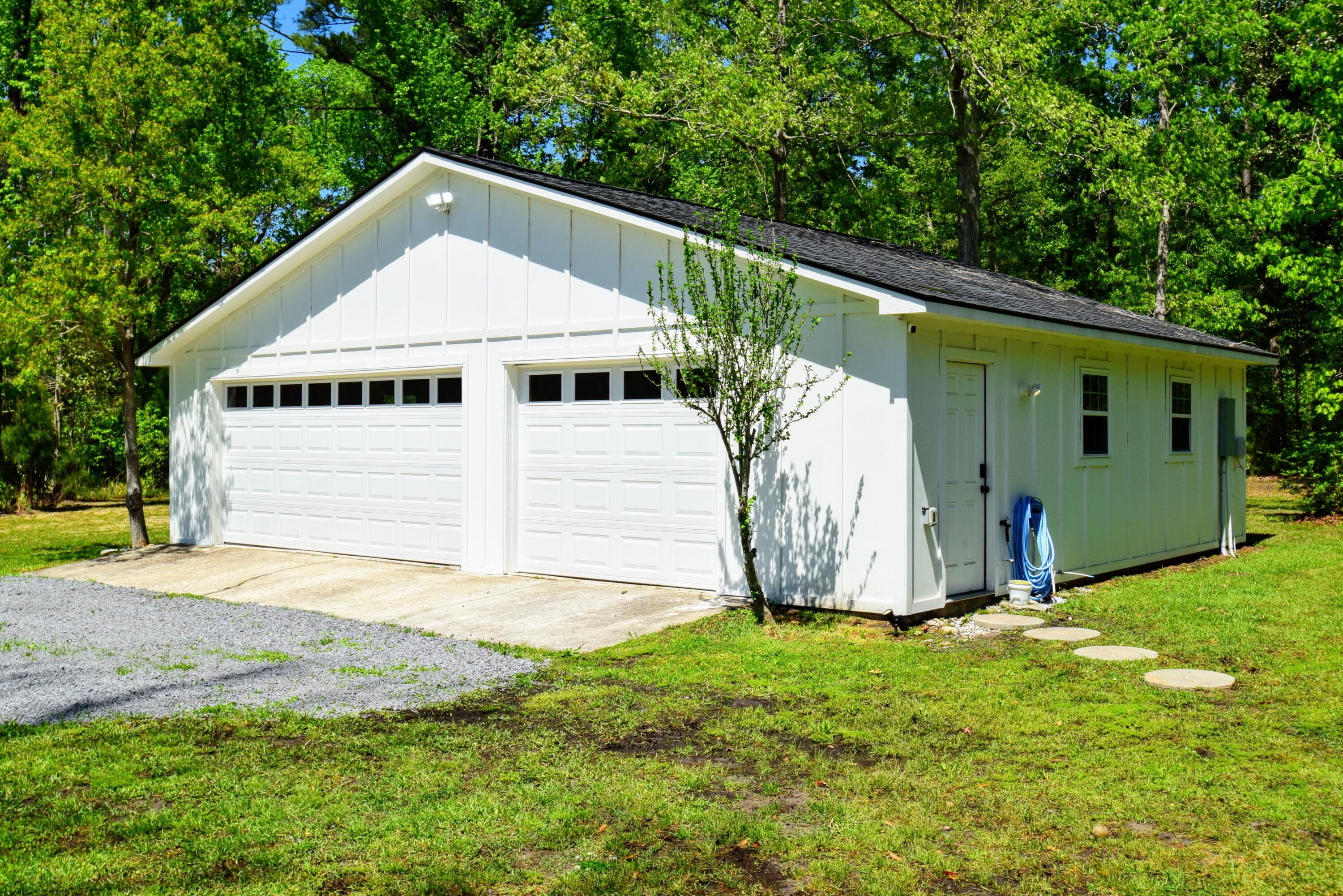 6870 Early Jersey Road Meggett, SC 29449 - Photo 8 of 37 Renovated Garage