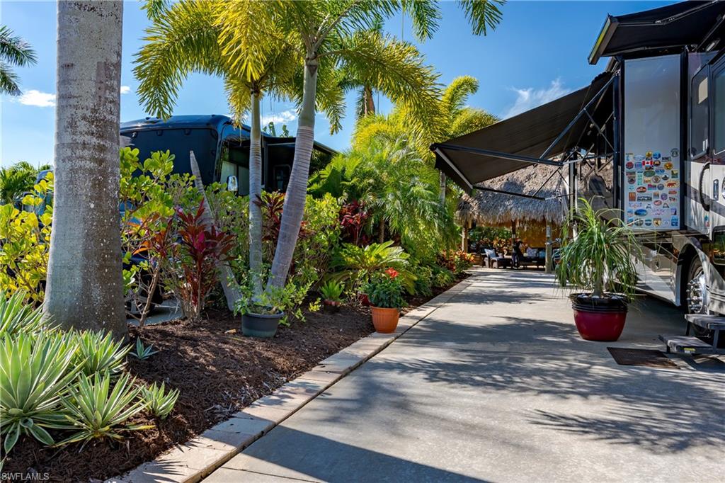 13592 Snook Circle Naples, FL 34114 - Photo 3 of 24