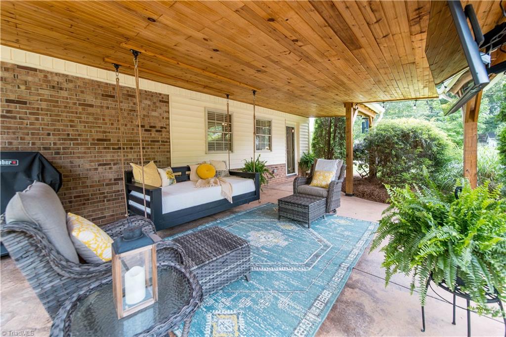 795 Morris Road Winston-Salem, NC 27101 - Photo 3 of 32 Covered back porch