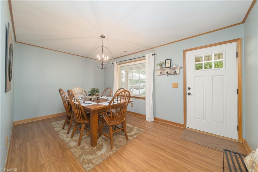 795 Morris Road Winston-Salem, NC 27101 - Photo 7 of 32 Dining room