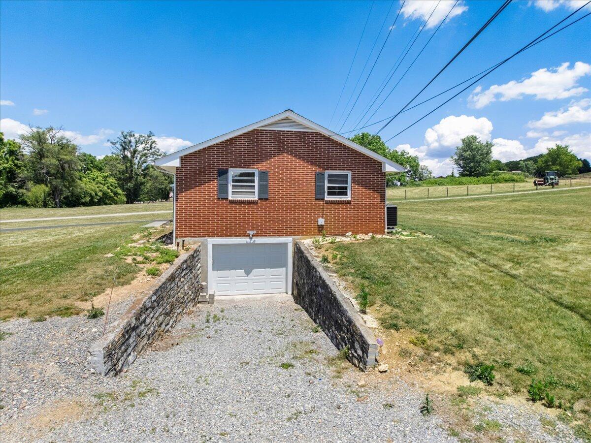 5662 Old Rte 11 Dublin, VA 24084 - Photo 14 of 71 14-DJI_20260617134641_0010_D