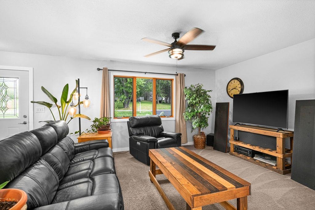 29 Hillside Road Esko, MN 55733 - Photo 2 of 34