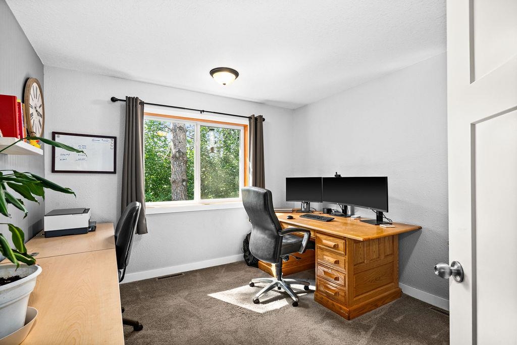 29 Hillside Road Esko, MN 55733 - Photo 10 of 34