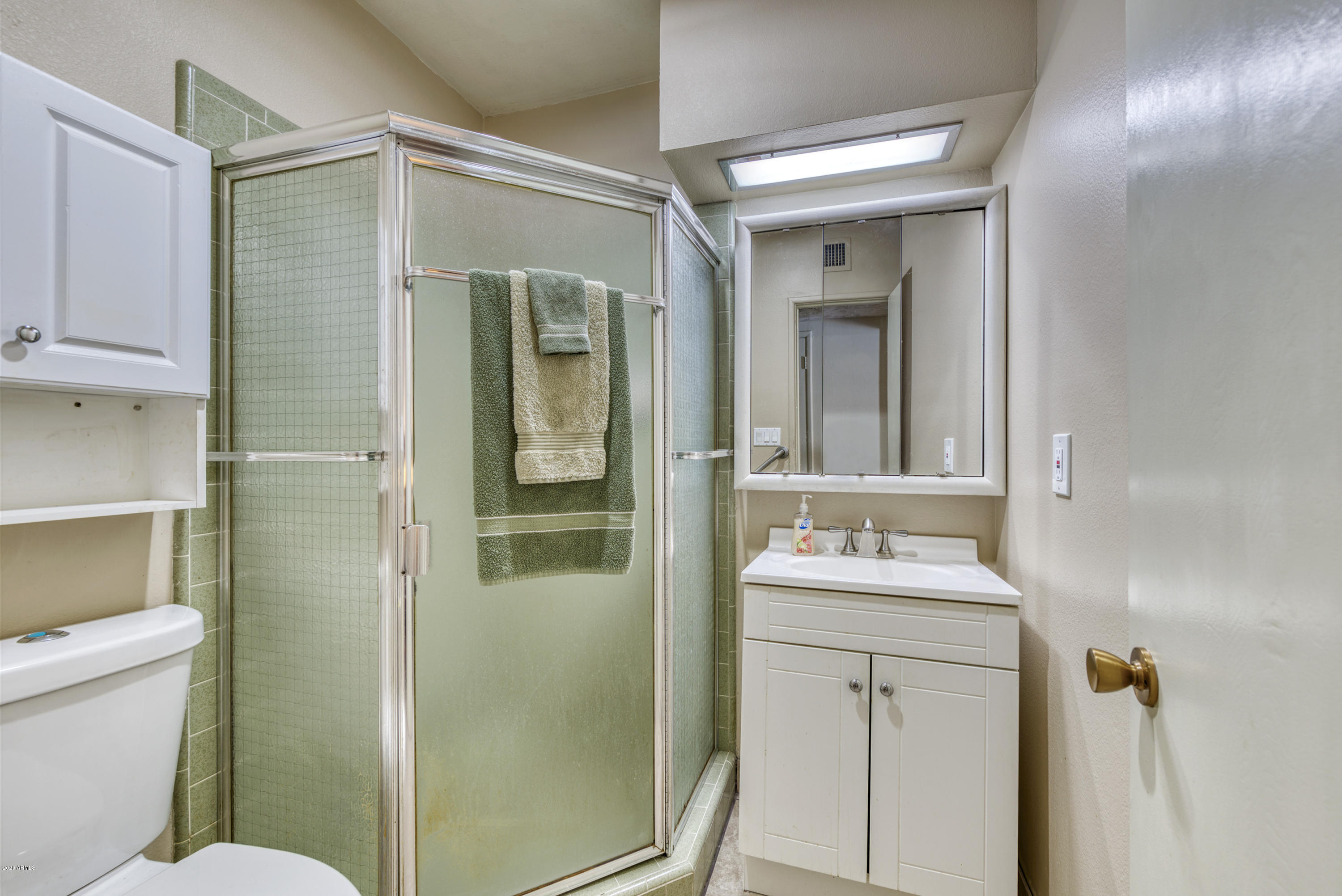 215 East Griswold Road Phoenix, AZ 85020 - Photo 20 of 31 Third Bathroom