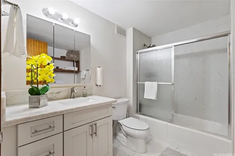 $865,000 | 1350 Ala Moana Boulevard, Unit 2711, Honolulu, HI 96814