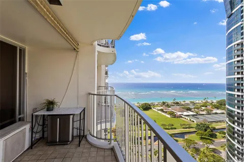 $865,000 | 1350 Ala Moana Boulevard, Unit 2711, Honolulu, HI 96814