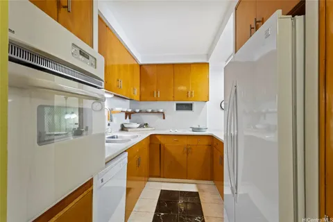 $865,000 | 1350 Ala Moana Boulevard, Unit 2711, Honolulu, HI 96814