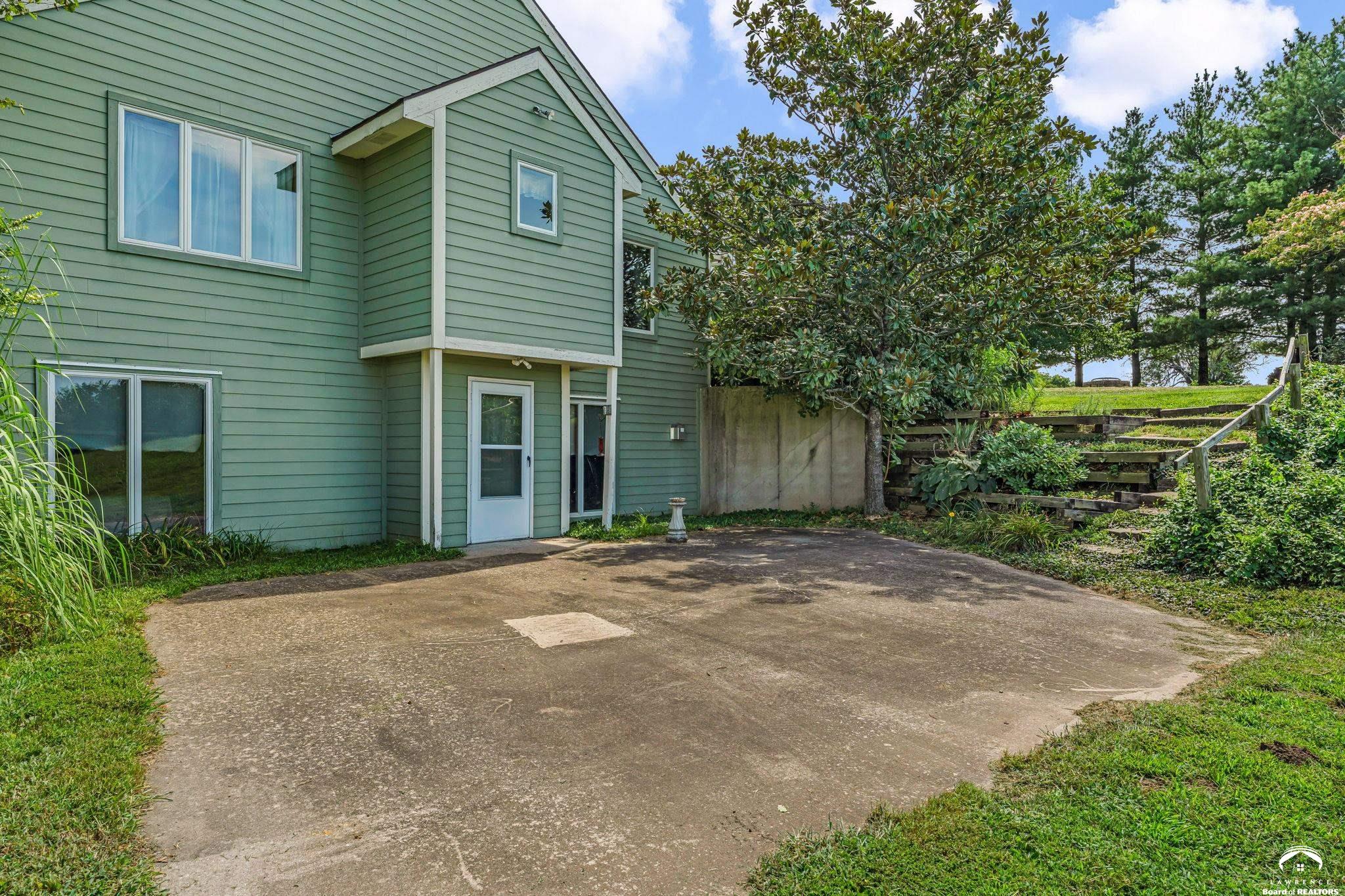 995 East 1549th Road Lawrence, KS 66046 - Photo 64 of 79 Gallery Image 64