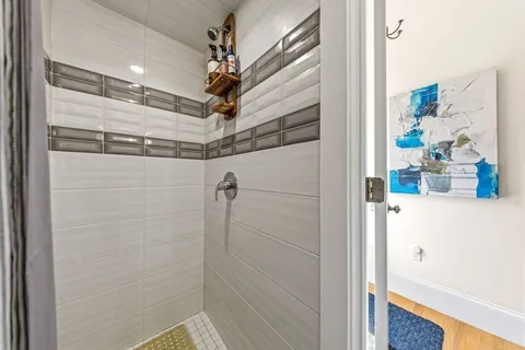 $1,075,000 | 36 Oak Street, Unit 1, Somerville, MA 02143