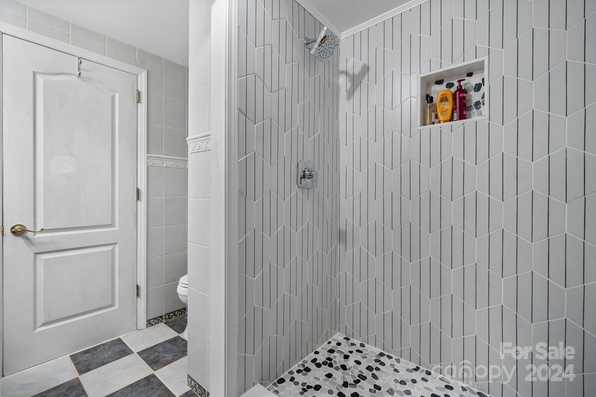 2461 Walt Arney Road Lenoir, NC 28645 - Photo 18 of 38 Gallery Image 18