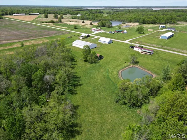 $275,000 | 18904 Monroe Road 581, Perry, MO 63462