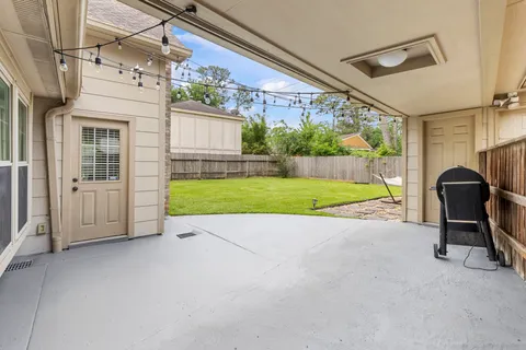 $348,000 | 15619 Pebble Bend Drive, Houston, TX 77068
