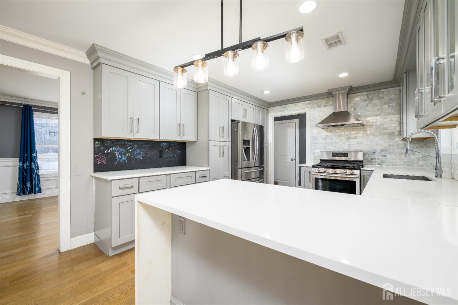 111 Remsen Avenue Avenel, NJ 07001 - Photo 15 of 55